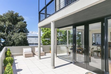 Photo of property in Highwic, 18/32u Hobson Street, Thorndon, Wellington, 6011