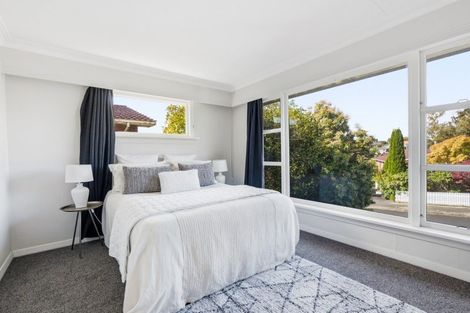 Photo of property in 11 Pioneer Crescent, Helensburgh, Dunedin, 9010