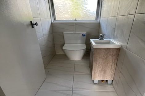 Photo of property in 3/53 Onewa Road, Northcote, Auckland, 0627