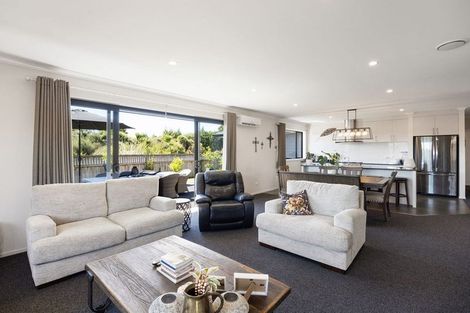 Photo of property in 16 Hehan Close, Cambridge, 3434