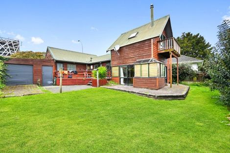 Photo of property in 12 Ohaupo Road, Hamilton Lake, Hamilton, 3204
