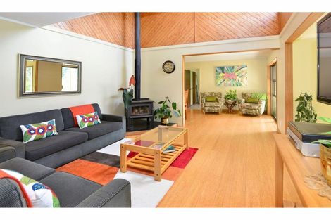 Photo of property in 275a Rimmer Road, Helensville, 0875