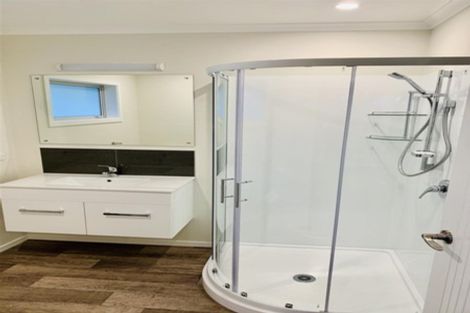 Photo of property in 1 Verona Place, Stratford, 4332