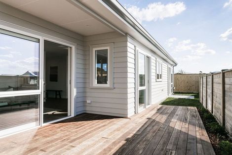 Photo of property in 13b Western Avenue, Omokoroa, 3114