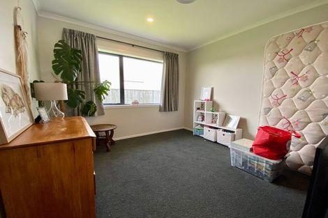 Photo of property in 30 George Street, Bulls, 4818