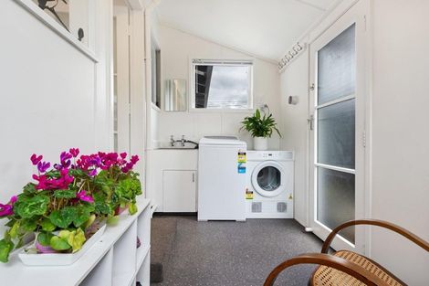 Photo of property in 3/522 Te Atatu Road, Te Atatu Peninsula, Auckland, 0610