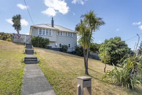 Photo of property in 19 Taupiri Crescent, Titahi Bay, Porirua, 5022