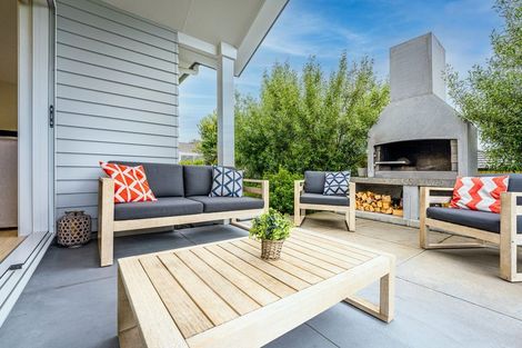 Photo of property in 1 Pae Moana Place, Stanmore Bay, Whangaparaoa, 0932