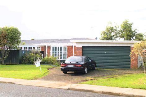 Photo of property in 43 Hallberry Road, Mangere East, Auckland, 2024