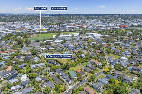Photo of property in 3c Margaret Place, Milford, Auckland, 0620
