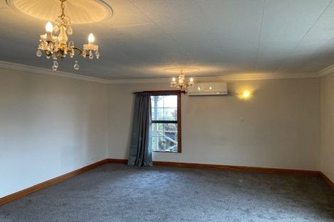 Photo of property in 10 Grumman Lane, Newlands, Wellington, 6037