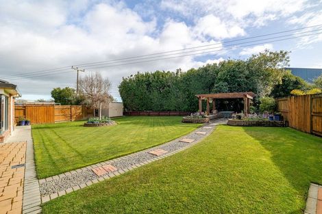 Photo of property in 62 Royal Oak Drive, Kelvin Grove, Palmerston North, 4414