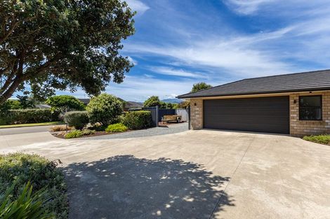 Photo of property in 4 Pateke Way, Paraparaumu Beach, Paraparaumu, 5032