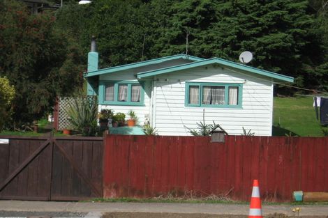 Photo of property in 212 Henderson Valley Road, Henderson, Auckland, 0612