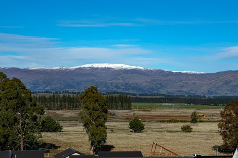 Photo of property in 33 Tomtit Crescent, Lake Hawea, 9382