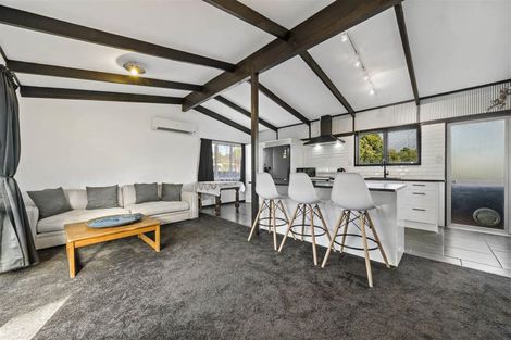 Photo of property in 20 Crosby Road, West Harbour, Auckland, 0618