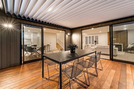 Photo of property in 2/47 Rangitoto Terrace, Milford, Auckland, 0620