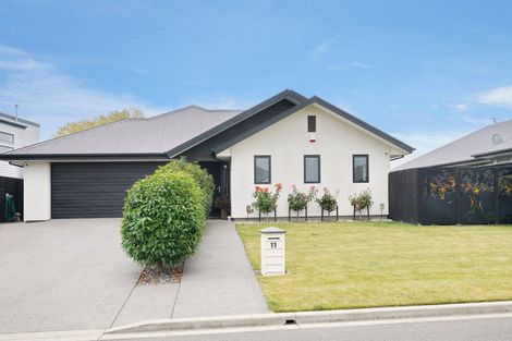 Photo of property in 11 Brantholme Place, Rangiora, 7400
