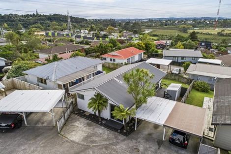 Photo of property in 24a/3 Waimumu Road, Massey, Auckland, 0614