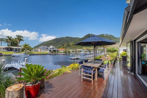 Photo of property in 124 Motu Grande, Pauanui, Hikuai, 3579