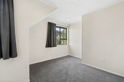 Photo of property in 42 Satara Crescent, Khandallah, Wellington, 6035