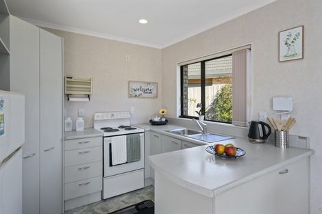 Photo of property in Redwood Village, 26/42 Main Road, Tawa, Wellington, 5028