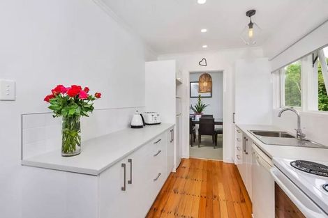 Photo of property in 20 Crosby Road, West Harbour, Auckland, 0618