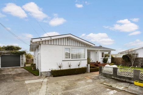 Photo of property in 11 Diane Grove, Paparangi, Wellington, 6037