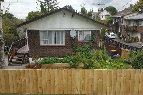 Photo of property in 1/5 Tirimoana Road, Te Atatu South, Auckland, 0602