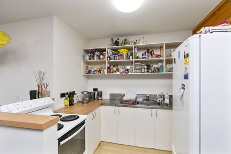 Photo of property in Drummond Street Flats, 14/19u Drummond Street, Mount Cook, Wellington, 6021