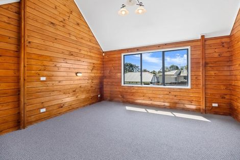Photo of property in 117 Botany Road, Botany Downs, Auckland, 2010