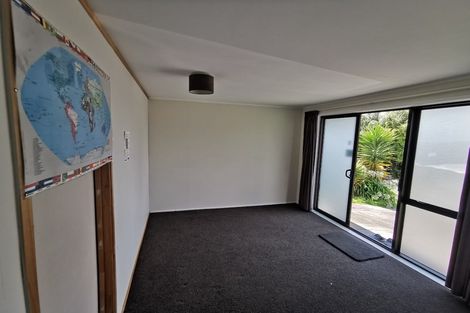 Photo of property in 108e Colwill Road, Massey, Auckland, 0614