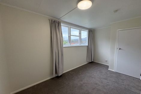 Photo of property in 24-26 Hanson Grove, Stokes Valley, Lower Hutt, 5019