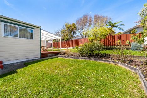 Photo of property in 6 Haast Close, Kelson, Lower Hutt, 5010