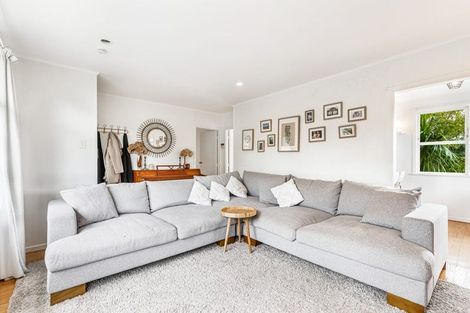 Photo of property in 25 Roseneath Place, Birkdale, Auckland, 0626