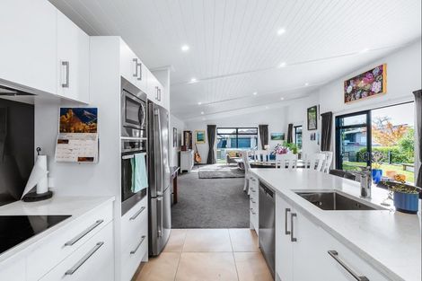 Photo of property in 10 Windsor Street, Richmond Heights, Taupo, 3330