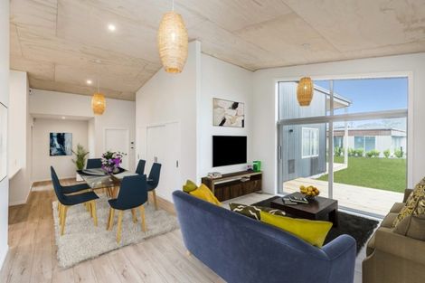 Photo of property in 3 Mirek Street, Waikanae, 5036