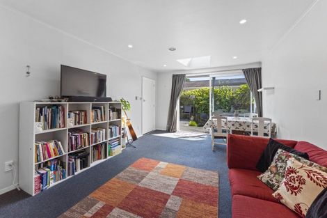 Photo of property in 15f1-a Lane Street, Wallaceville, Upper Hutt, 5018