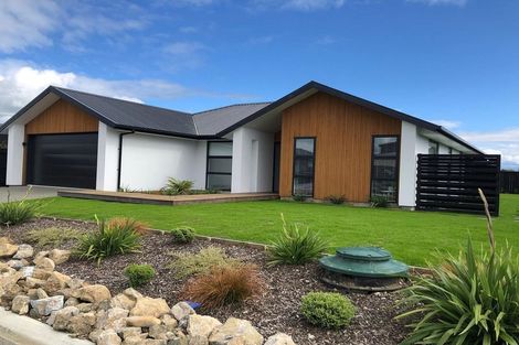 Photo of property in 19 Wakanini Place, Mapua, 7005