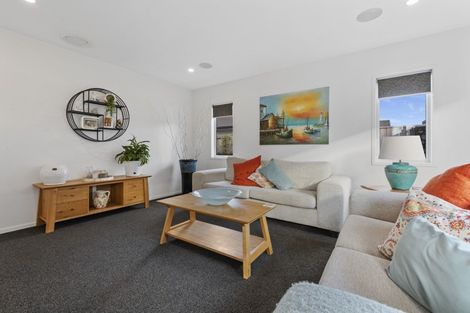 Photo of property in 74 Penetaka Heights, Pyes Pa, Tauranga, 3112