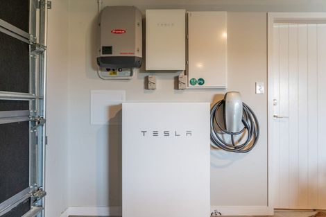 Photo of property in 16 Rochdale Drive, Churton Park, Wellington, 6037