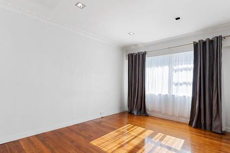 Photo of property in 83 Matipo Road, Mairangi Bay, Auckland, 0630