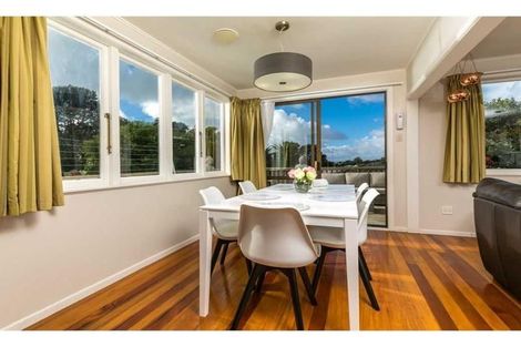 Photo of property in 100 Lincoln Park Avenue, Massey, Auckland, 0614