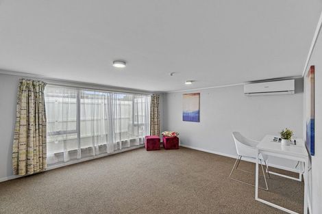 Photo of property in 1/18 Matipo Road, Te Atatu Peninsula, Auckland, 0610