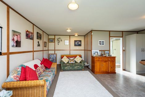Photo of property in 6 Mavis Avenue, Waikawa Beach, Manakau, 5573