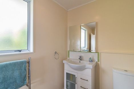Photo of property in 63 Kotare Street, Waikanae, 5036