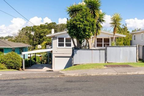 Photo of property in 11 Fordham Street, Beach Haven, Auckland, 0626