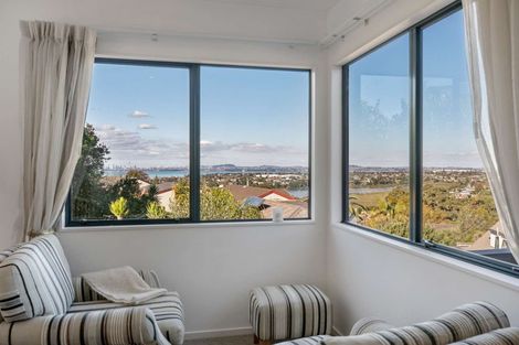 Photo of property in 22a Van Dyke Place, West Harbour, Auckland, 0618
