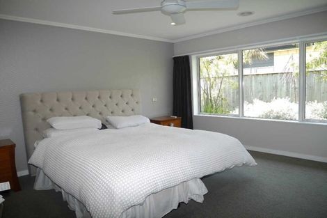 Photo of property in 36 San Priamo Place, Paraparaumu Beach, Paraparaumu, 5032