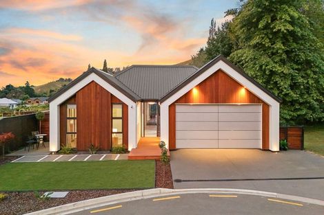 Photo of property in 13 Oakhill Lane, Richmond, 7020